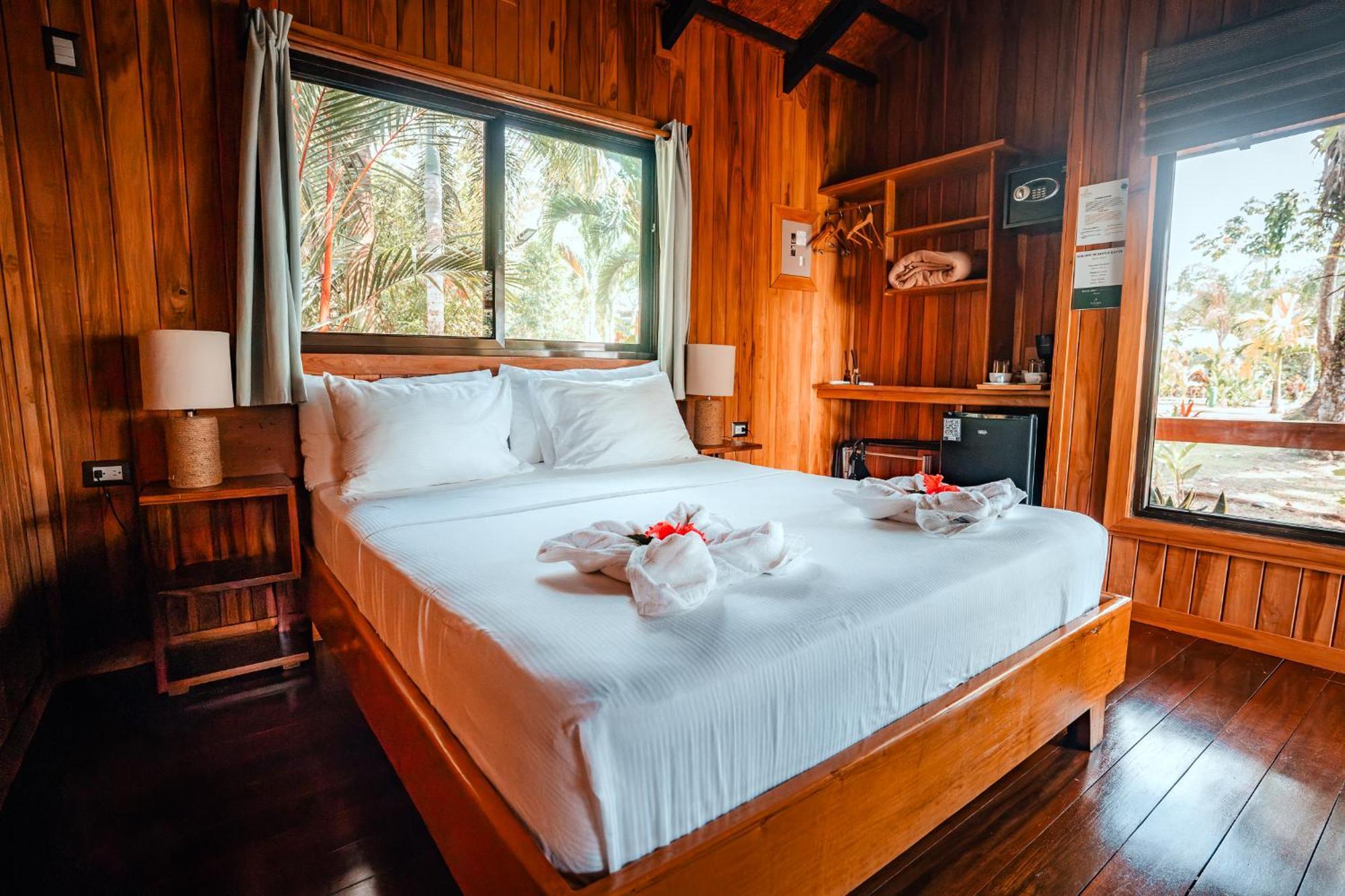Natural Drake Bay Hotel Boutique Room photo